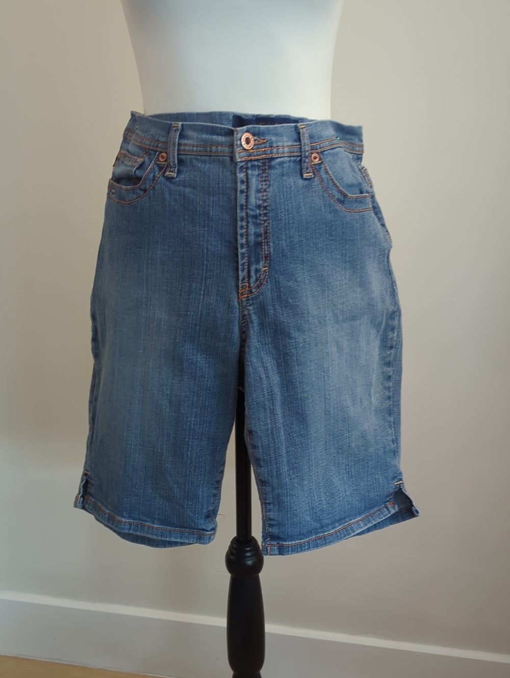 Jeanstar Jemma Denim Bermuda Shorts Mid-Rise Side-Slit Knee Length Jorts SIZE 16